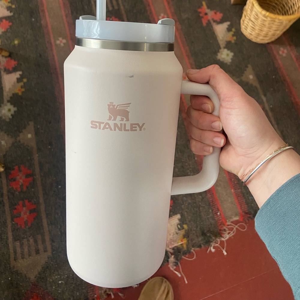 Stanley Cup 64oz